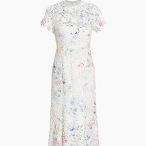 Monique Lhuillier
Jasmine Lace Midi-Dress
6
Watercolor Bouquet
Worn only once!
